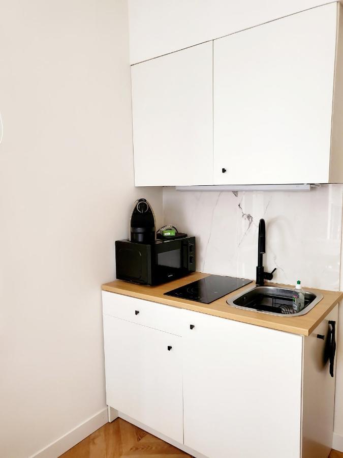 Studio Jeannette Avec Balcon Et Juste A 130 Metres Plage ! Plein Centre ! Wifi - Draps Serviettes Inclus ! Trouville-sur-Mer Exterior foto